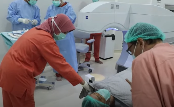 ibu menyusui bisa lasik