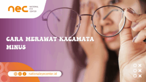 Membersihkan Kacamata